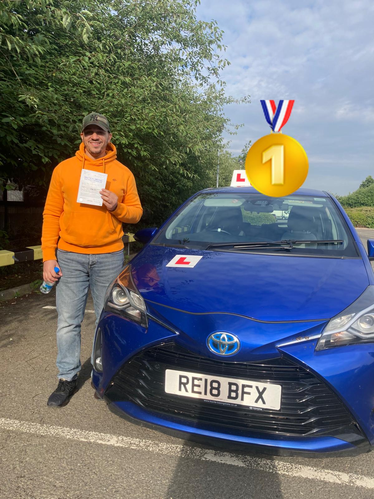 Happy student s who passed driving test in London